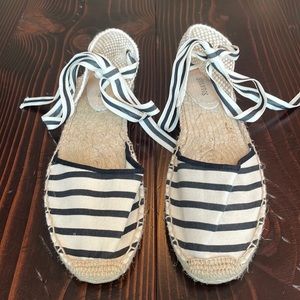 Soludos stripe sandals white/navy. Size 11